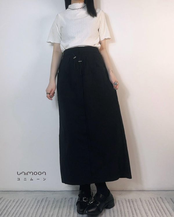 ᴊᴜɴ 𝟮𝟱-𝟭𝟴 機能工裝感彈性布開衩直筒裙 