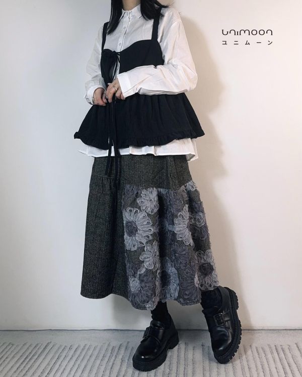 ᴅᴇᴄ 𝟮𝟱-𝟭 灰夜紫藤立體花織毛呢拼接裙 