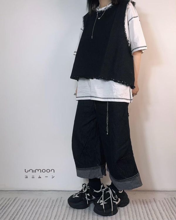 ᴀᴜɢ 𝟮𝟱-𝟰 毛邊抽鬚牛仔背心 