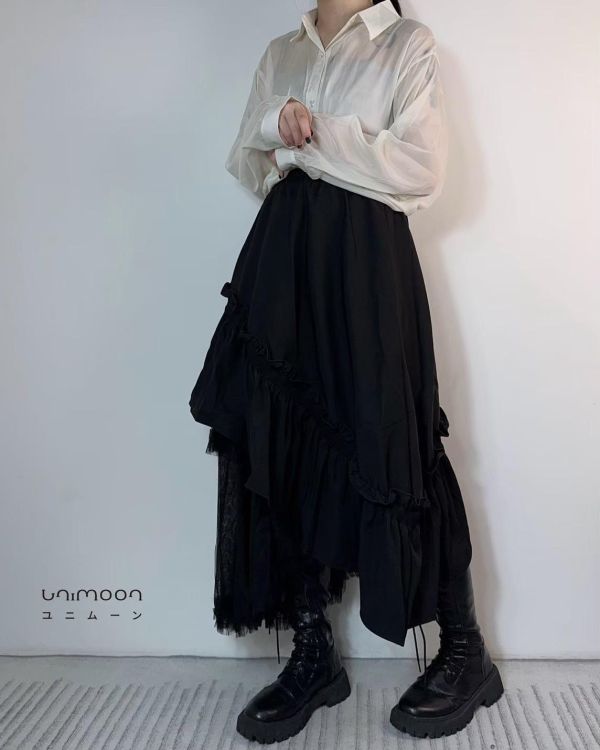 ɴᴏᴠ 𝟮𝟱-𝟭異材質拼接斜月蕾絲設計款長裙 