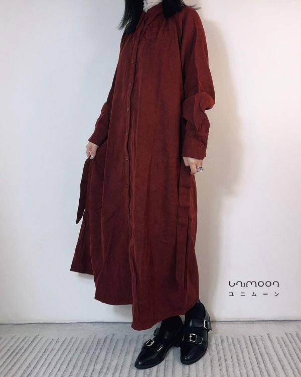 ᴅᴇᴄ 𝟮𝟱-𝟮𝟬 酒紅霧感落肩襯衫洋裝 