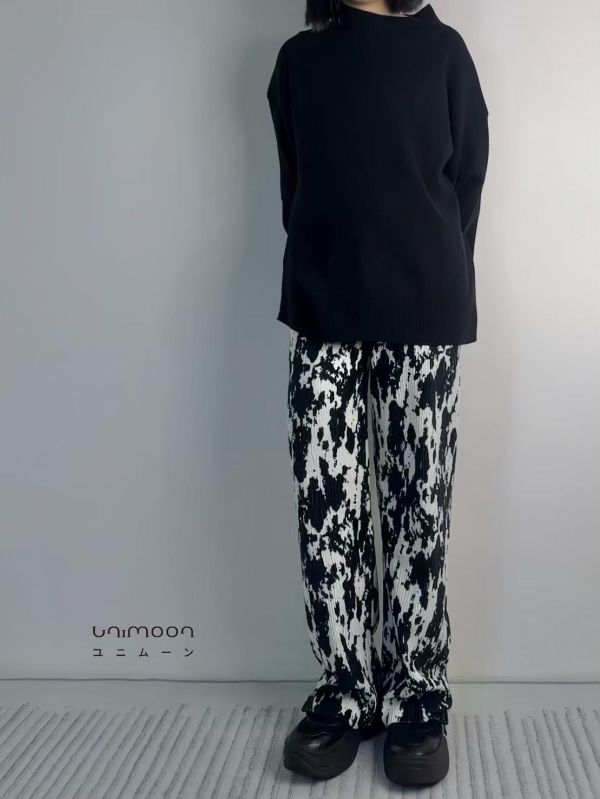 ᴏᴄᴛ 𝟬𝟴 絲絨黑白潑墨感落地褲 