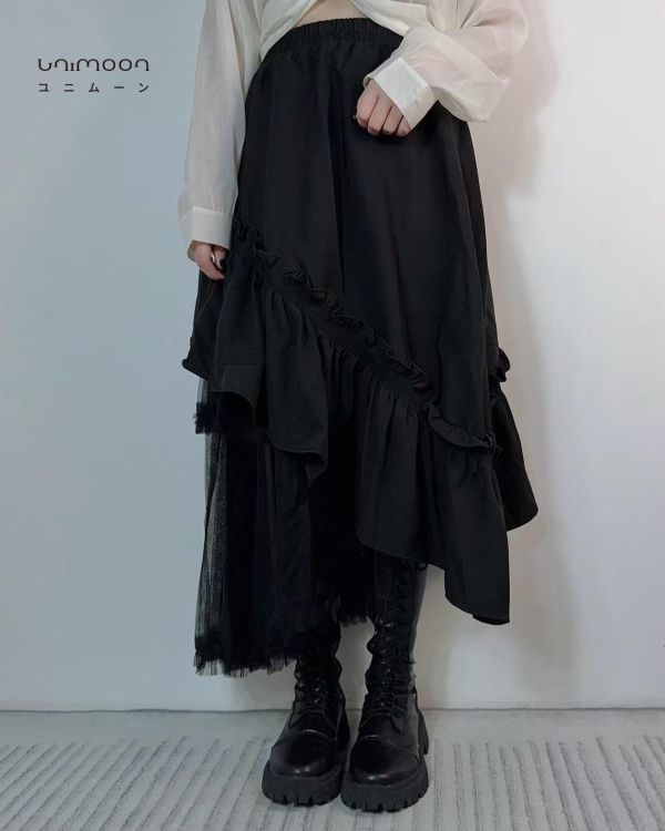 ɴᴏᴠ 𝟮𝟱-𝟭異材質拼接斜月蕾絲設計款長裙 