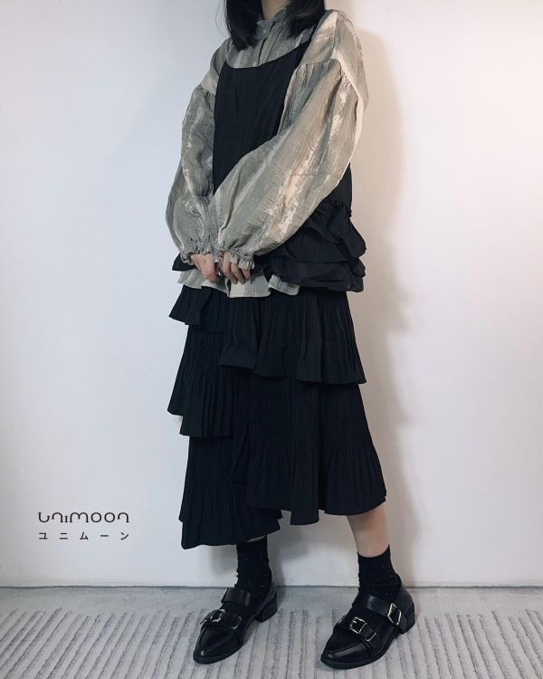 𝟮𝟲𝟭𝟬𝟱 雙層小蛋糕擺透膚背心 