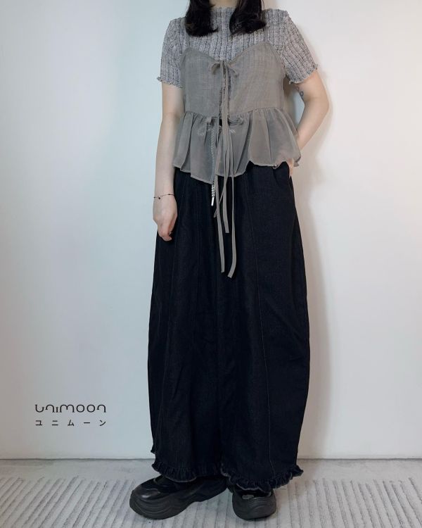 𝟮𝟲𝟰𝟭𝟮 混色繫帶花邊微繭型燈籠牛仔寬褲 