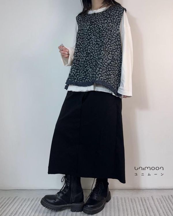 ɴᴏᴠ 𝟮𝟱-𝟭𝟵 基本款蜜桃絨後鬆緊直筒裙 