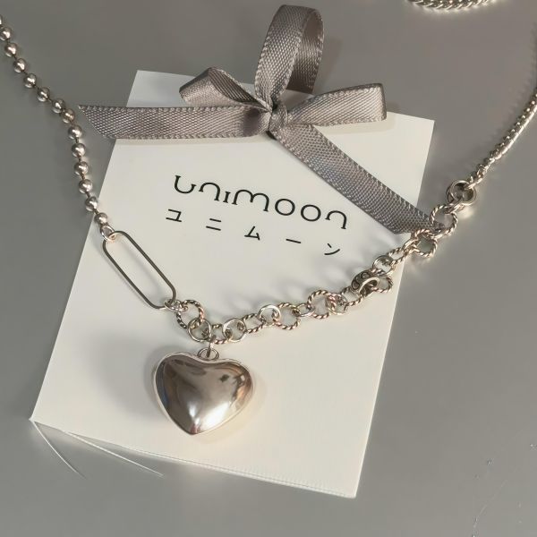 𝟮𝟲𝟯𝟭𝟮 立體小心心不對稱感項鏈 