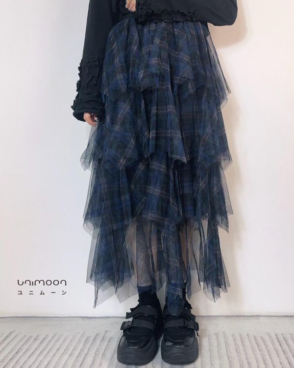 𝟮𝟲𝟭𝟬𝟭 夜色層層格紋設計款紗裙 