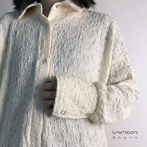 ᴊᴀɴ 𝟮𝟱-𝟭 立體泡泡布圓弧擺襯衫 