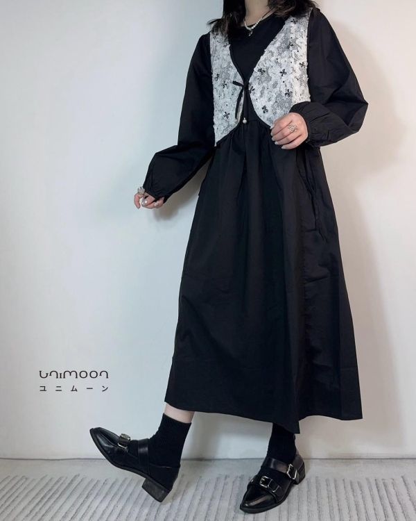 ɴᴏᴠ 𝟮𝟱-𝟭𝟳 黑夜與白花兩件套套裝 