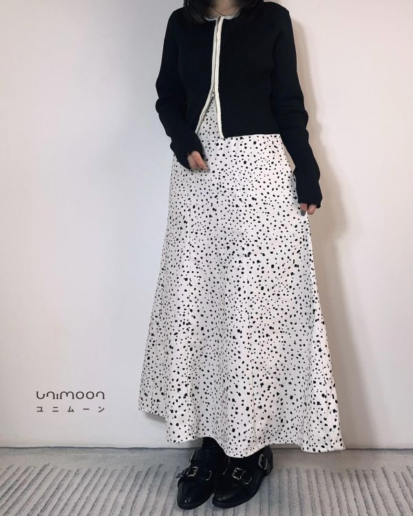 𝟮𝟲𝟭𝟬𝟵 鬆緊腰白底豹紋魚尾裙 