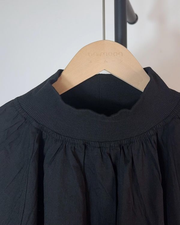 𝟮𝟲𝟮𝟭𝟰  羅紋立領插肩袖上衣 