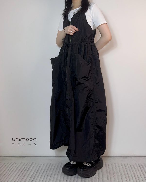 𝟮𝟲𝟰𝟮𝟰 刷刷布拉鏈綁帶設計款洋裝 