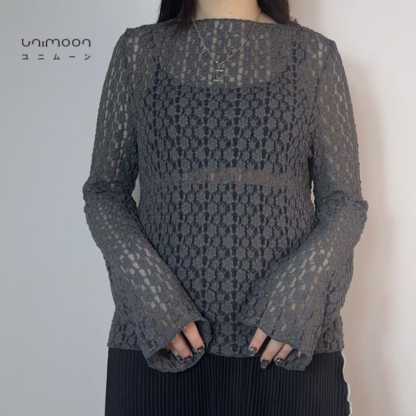 𝟮𝟲𝟯𝟬𝟲  畫廊風刺繡花花透膚卷邊上衣 