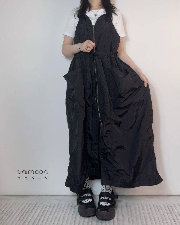 𝟮𝟲𝟰𝟮𝟰 刷刷布拉鏈綁帶設計款洋裝 