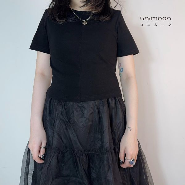 𝟮𝟲𝟯𝟭𝟯 好比例前中線基本款圓領上衣 