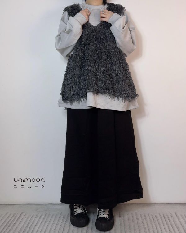 𝟮𝟲𝟮𝟮𝟰 灰狼羽毛流蘇背心 