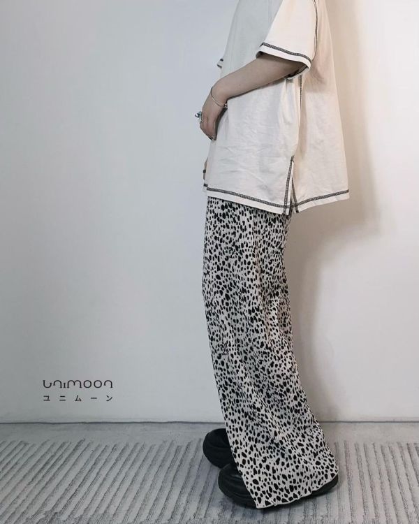 ᴀᴜɢ 𝟬𝟯 豹紋坑條波浪邊鬆緊腰落地褲 