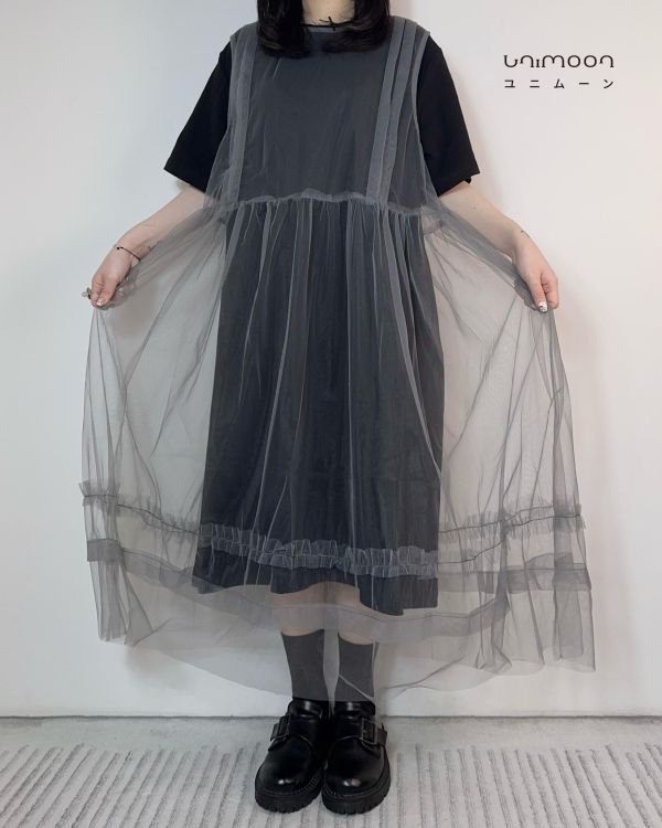 𝟮𝟲𝟰𝟭𝟵 迷霧灰濛濛透紗外罩背心洋裝 