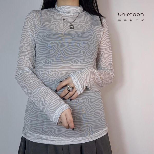 𝟮𝟲𝟯𝟬𝟰 斑馬紋彈性透膚打底上衣 