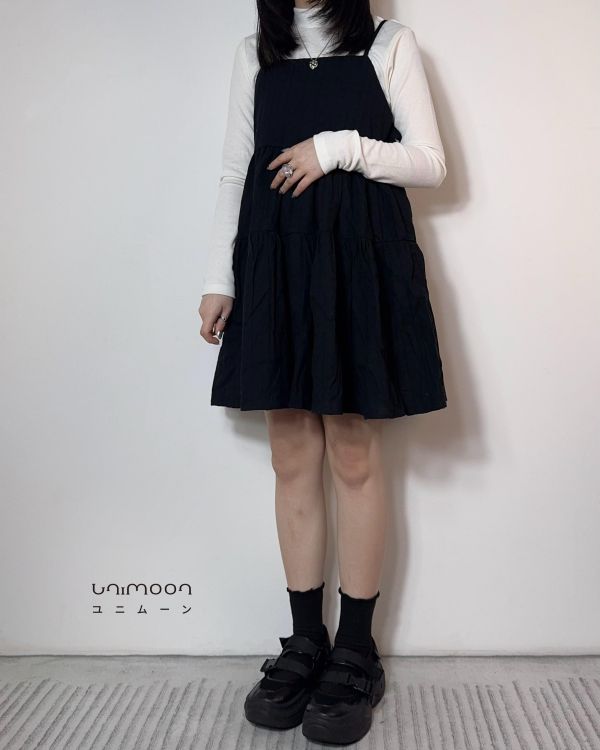 𝟮𝟲𝟮𝟬𝟲  黑曜浮紋短背心洋裝 