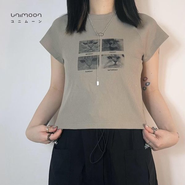 ᴊᴜɴ 𝟮𝟱-𝟭𝟳  小喵日記彈性插肩袖短版上衣 