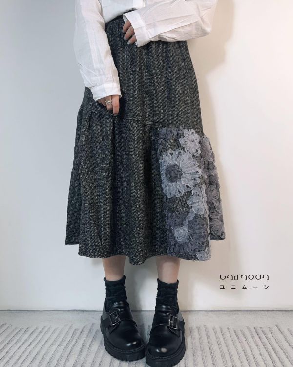 ᴅᴇᴄ 𝟮𝟱-𝟭 灰夜紫藤立體花織毛呢拼接裙 