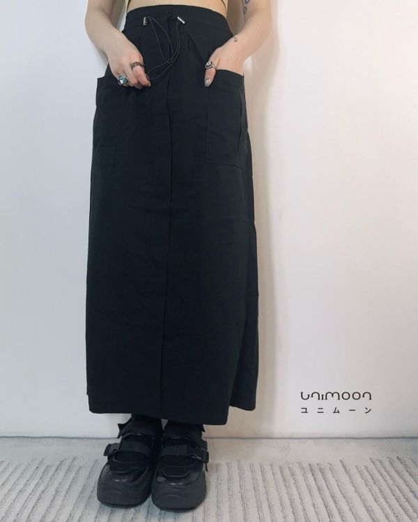 ᴊᴜɴ 𝟮𝟱-𝟭𝟴 機能工裝感彈性布開衩直筒裙 