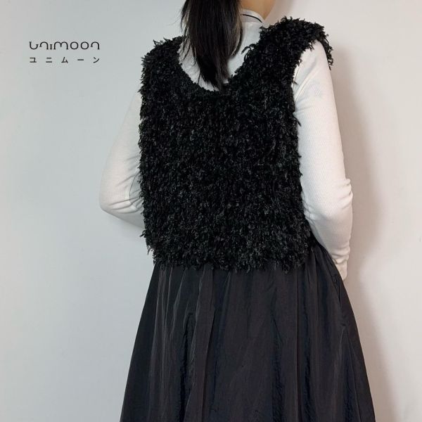 𝟮𝟲𝟮𝟭𝟳 黑天鵝羽毛流蘇短版背心 