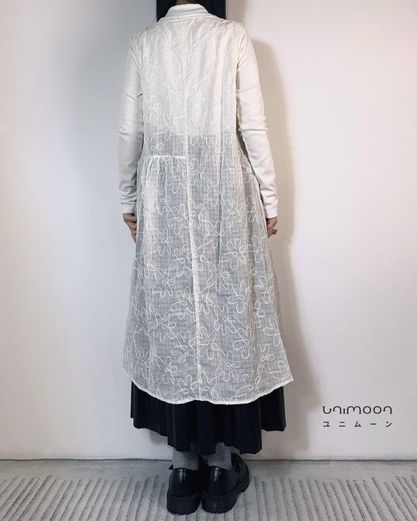 𝟮𝟲𝟭𝟭𝟴 百搭款螺紋米白打底上衣 