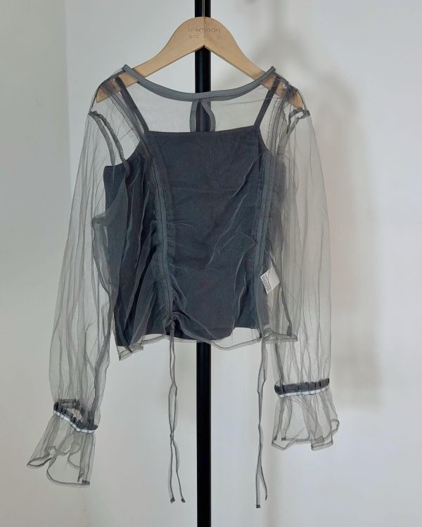 𝟮𝟲𝟯𝟭𝟴 灰天鵝舞曲抽繩設計兩件套上衣 