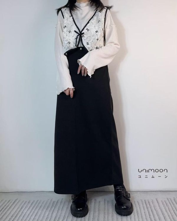 ɴᴏᴠ 𝟮𝟱-𝟭𝟵 基本款蜜桃絨後鬆緊直筒裙 