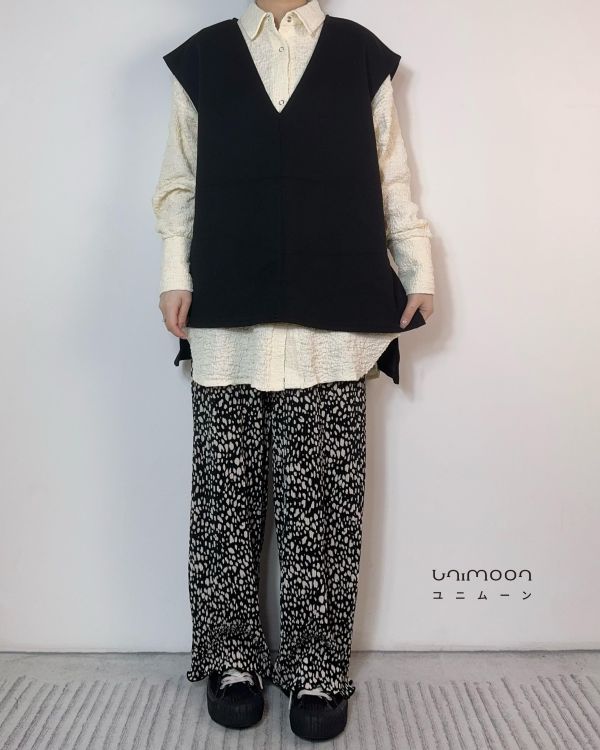 ᴊᴀɴ 𝟮𝟱-𝟭 立體泡泡布圓弧擺襯衫 