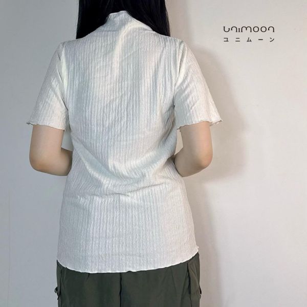 ᴏᴄᴛ 𝟮𝟱-𝟮𝟭 肌理波紋立領卷邊上衣 