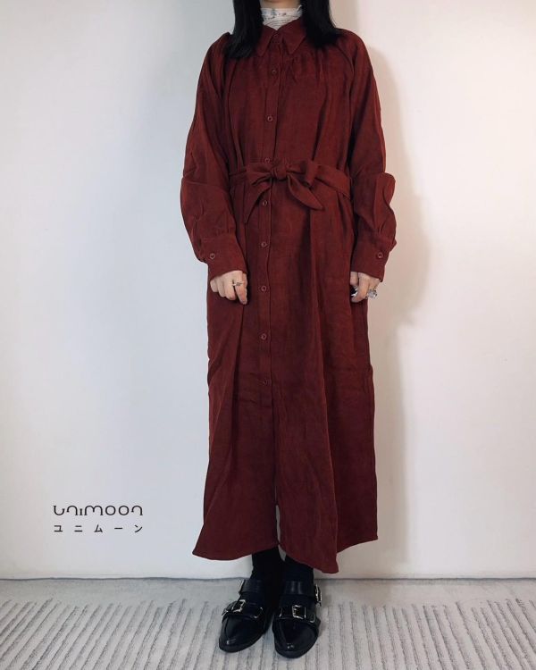 ᴅᴇᴄ 𝟮𝟱-𝟮𝟬 酒紅霧感落肩襯衫洋裝 