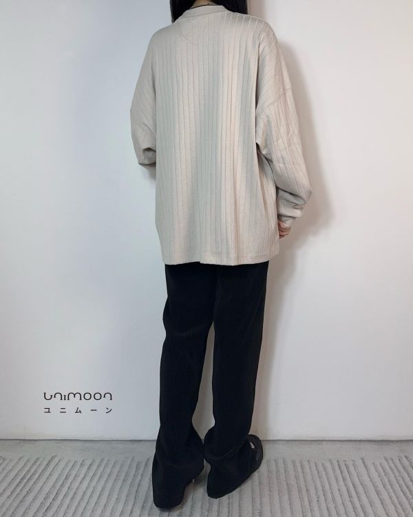 ᴅᴇᴄ 𝟬𝟮 羅紋中領坑條寬鬆上衣 