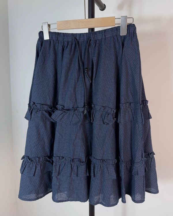 𝟮𝟲𝟰𝟬𝟱 藍莓小蛋糕格紋五分裙 