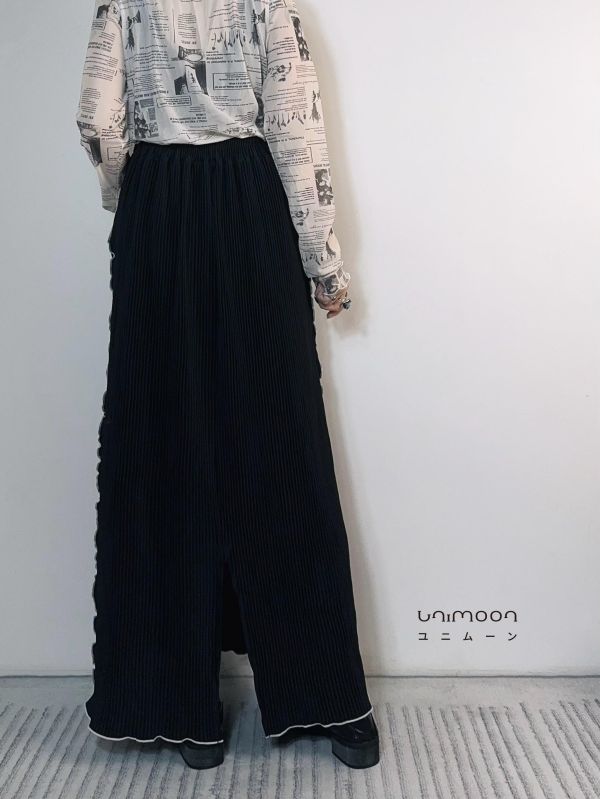 ᴊᴜɴ 𝟮𝟱-𝟭𝟲 撞色卷邊直筒修身坑條長裙 