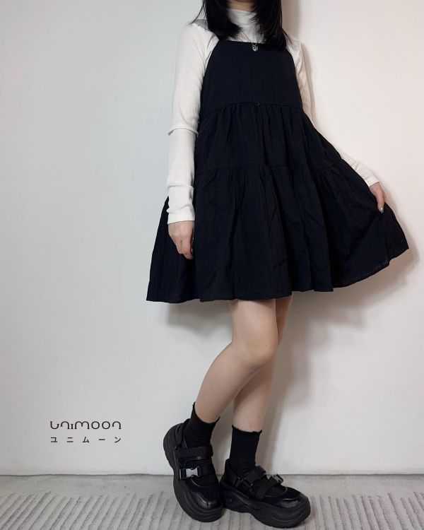 𝟮𝟲𝟮𝟬𝟲  黑曜浮紋短背心洋裝 