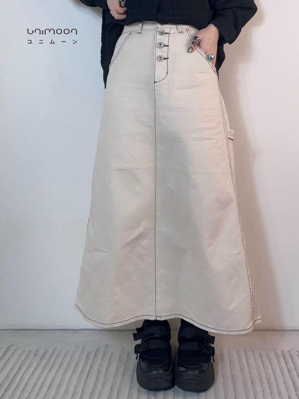 ᴊᴜʟ 𝟮𝟱-𝟮 撞色車縫線設計多扣A字裙 