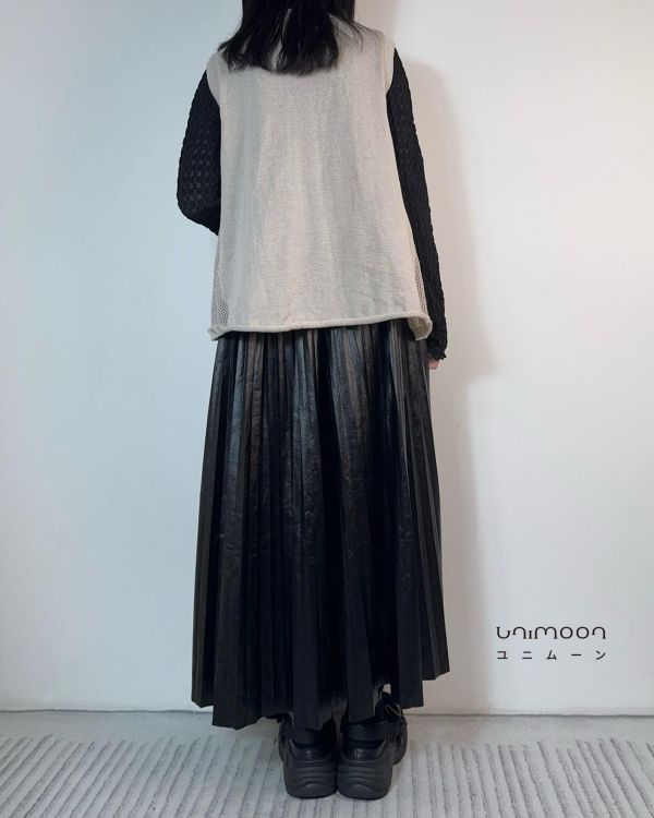 ɴᴏᴠ 𝟮𝟱-𝟮𝟴 奶茶卷邊拼接感針織背心 