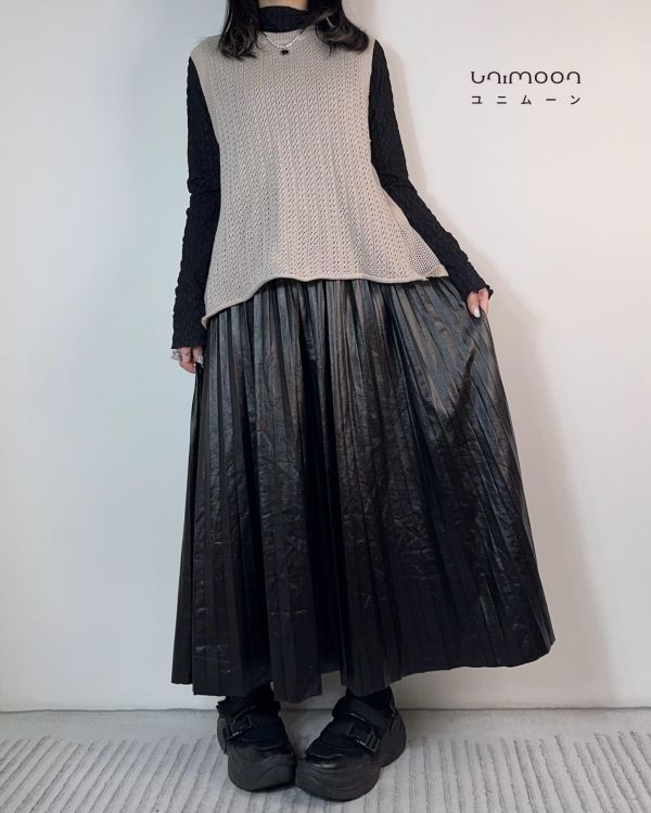 ɴᴏᴠ 𝟮𝟱-𝟮𝟴 奶茶卷邊拼接感針織背心 