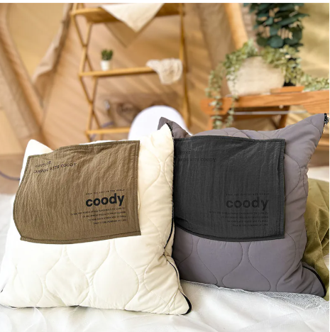 Coody 多功能披肩抱枕棉被 