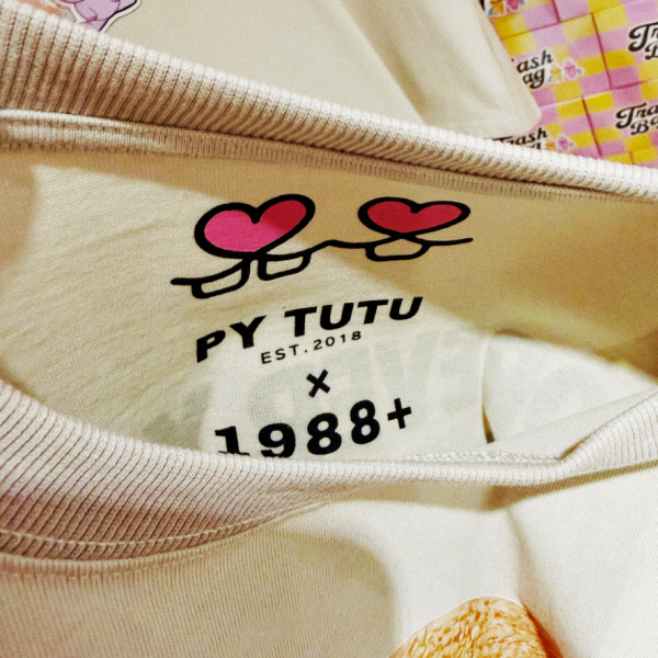 【PY TUTU概念館】1988+ 娜米拉 x PY TUTU限量《PY蛋糕紀念短Ｔ 》 