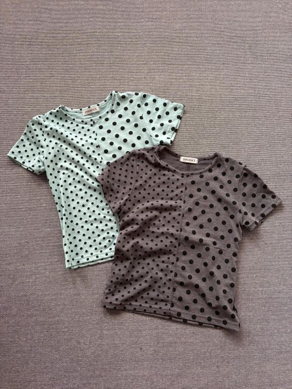 。Tokii選品。 拼接點點短袖上衣 