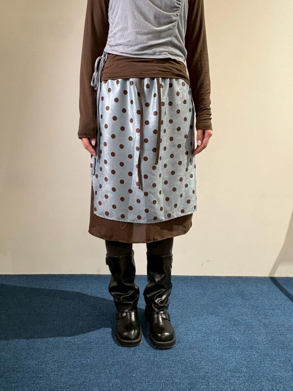 。Tokii選品。光澤點點雙色層次裙 