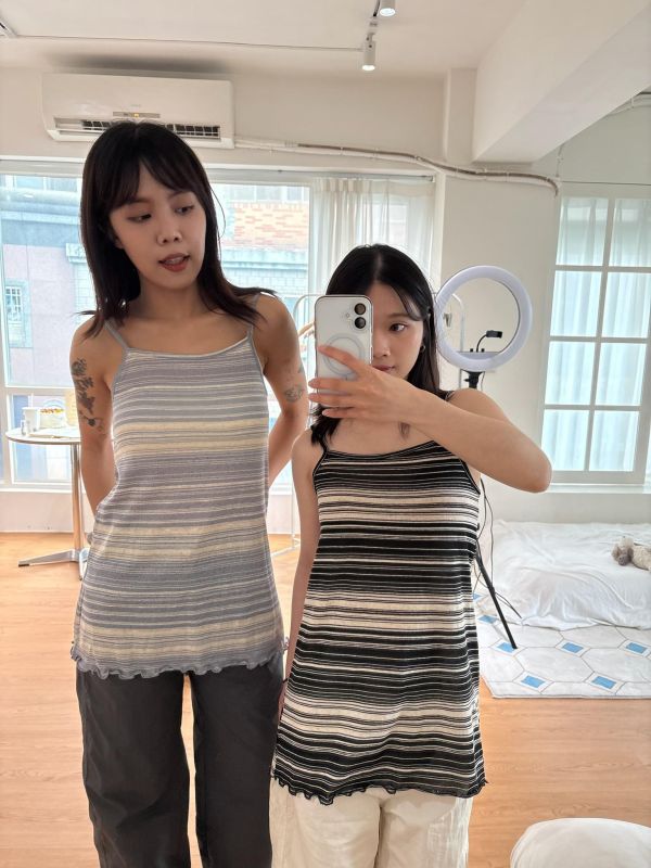 。Tokii選品。木耳邊復古條紋背心 