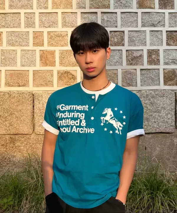 Untitled seoul 獨角獸亨利短袖上衣 