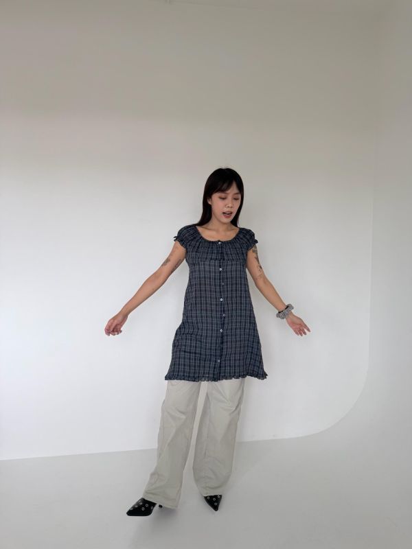 。Tokii選品。格紋復古感澎袖洋裝 