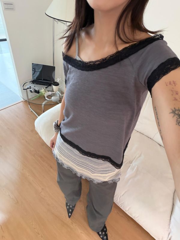 。Tokii選品。木耳邊復古條紋背心 